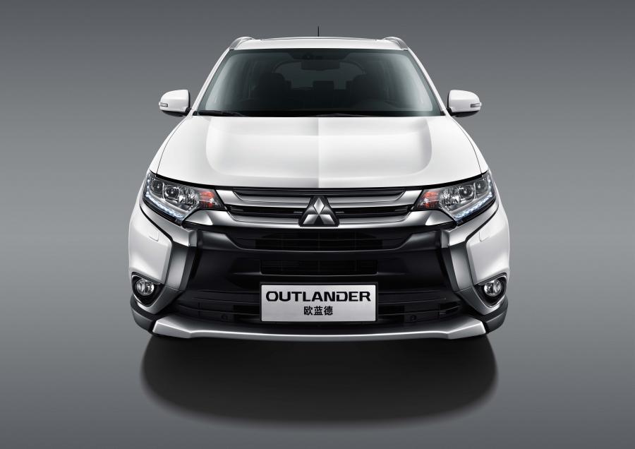  Mitsubishi Outlander 2016 года  (CN) (фото 5 из 9)